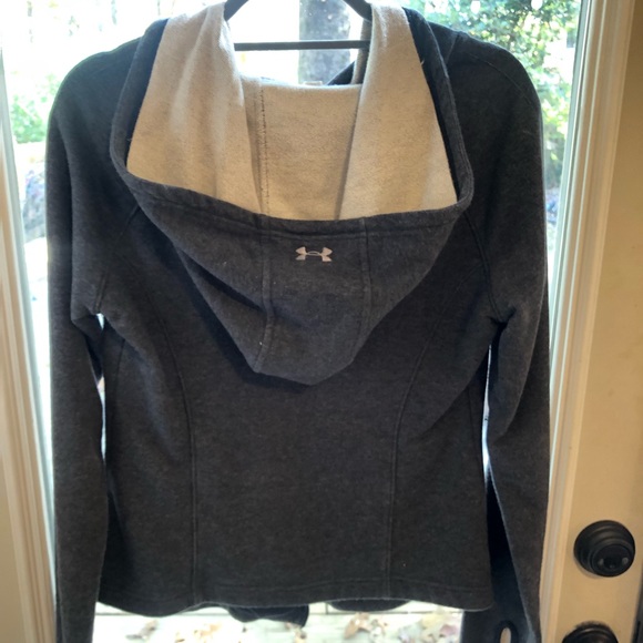 Asymmetric Under Armour Hoodie - Picture 3 of 3